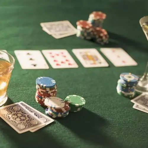 Layar kasino langsung jewel4d dengan studio multi-kamera live dealer
